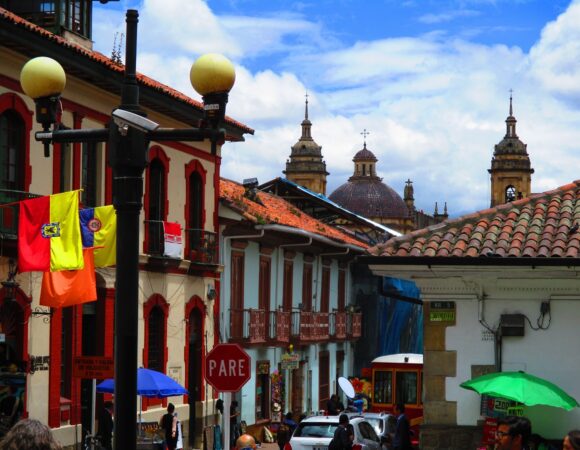 Tour Monserrate Museo del oro